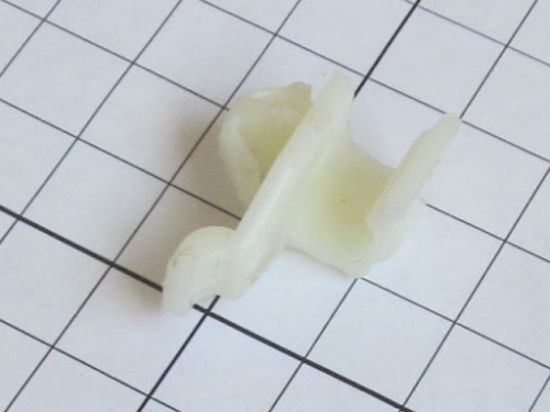 Фиксатор стойки капота GW HOVER OE