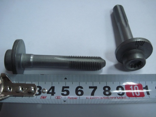 Болт SSANGYONG OE (развала зад подвески)