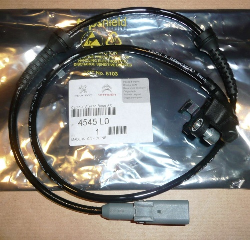 Датчик АБС CITROEN/PEUGEOT 307/308/C4 задн OE