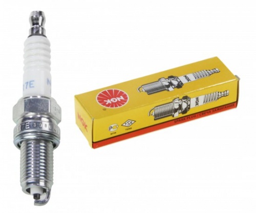 Свеча зажигания NGK (cobalt 1.5) DCPR7E=XU22EPR-U (съемный наконечник)