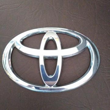 Эмблема TOYOTA OE