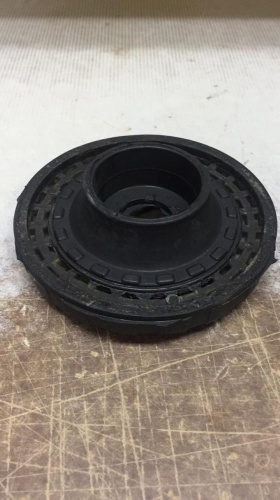 Опора стойки CHEVROLET AVEO T300/COBALT пер BSG (без подшипника)