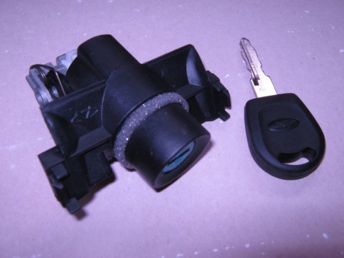 Личинка замка багажника CHERY AMULET OE