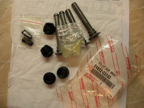 Р/к скобы суппорта TOYOTA COROLLA 120 пер OE 0174-ZZE120F