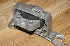 Опора двигателя FORD FOCUS II/III 1.4/1.6 прав MEYLE