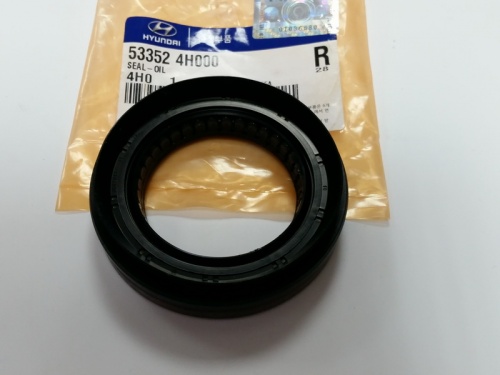 Сальник моста HYUNDAI STAREX 07- зад хвост OE