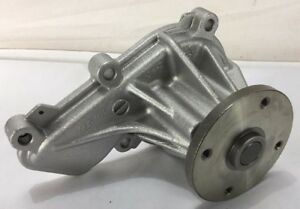 Насос водяной HYUNDAI ELANTRA 11-/IX35 13-/I40 11-/KIA SPORTAGE 2.0 OE