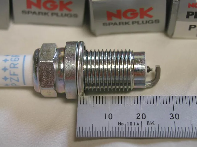Свеча зажигания NGK VAG PZFR6R