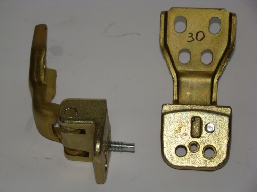 Петля двери FORD TRANSIT 00-14 задн лев нижн BSG (180град)