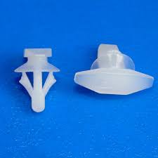 Пистон VAG OE (Фиксатор нижнего дверного уплотнителя)