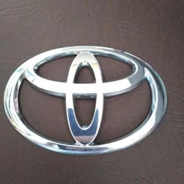 Эмблема TOYOTA OE