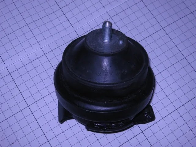 Опора двигателя CHERY AMULET пер OE (см. 03550)