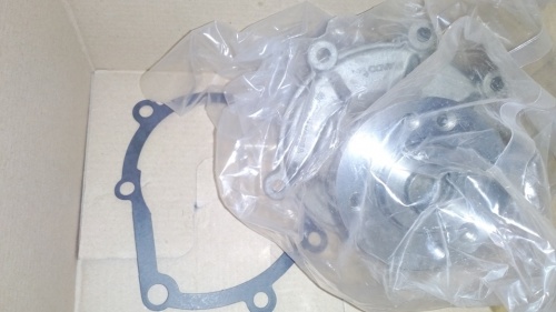 Насос водяной CHEVROLET EPICA 2.0/2.5 MANDO