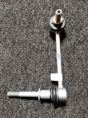 Стойка стаб GW TANK 500 пер прав OE