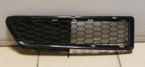Решетка бампера RENAULT LOGAN 04-09 прав OE