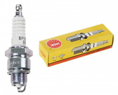 Свеча зажигания NGK BP7HS-10