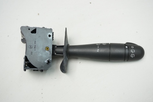 Переключатель подрулевой RENAULT SANDERO/DUSTER/LARGUS прав OE