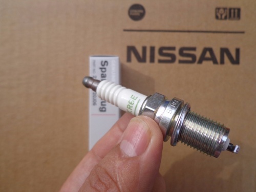 Свеча зажигания NISSAN OE (ngk/BKR6E)