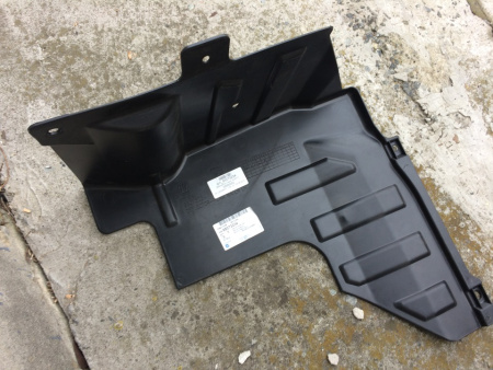 Пыльник двигателя CHEVROLET LACETTI лев OE