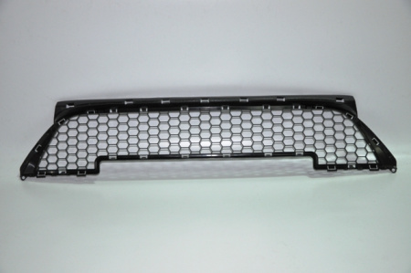 Решетка бампера LADA LARGUS пер сред ARKADO