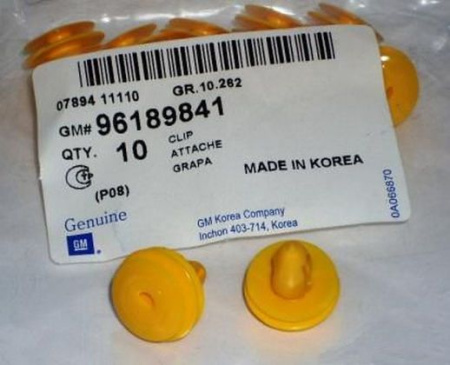 Пистон GM OE (DAEWOO NEXIA обшивки двери)