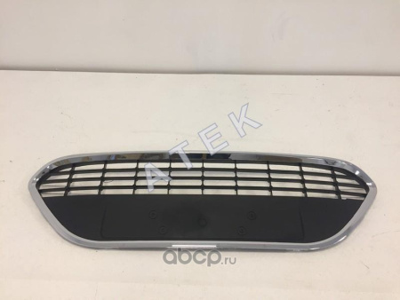 Решетка бампера FORD FOCUS II 08-11 пер сред ATEk (+хром)