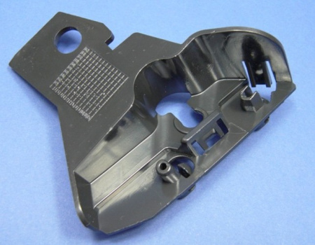 Кронштейн панели MB SPRINTER 06- прав OE