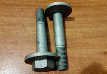 Болт KIA OE (развальный SPORTAGE/HYUNDAI IX35 10- задн)