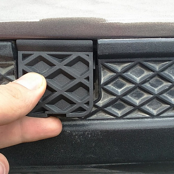 Заглушка буксира FORD FOCUS III зад OE