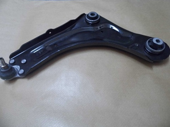 Рычаг подвески RENAULT MEGANE III/FLUENCE/SCENIC III пер лев MOTRIO
