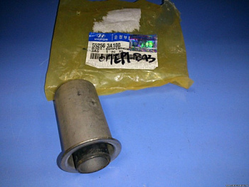 Сайлентблок рычага HYUNDAI TRAJET зад подв OE