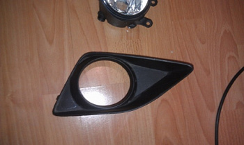 Решетка бампера TOYOTA COROLLA лев OE